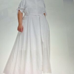 Calvin Klein! Elegant White Maxi Dress